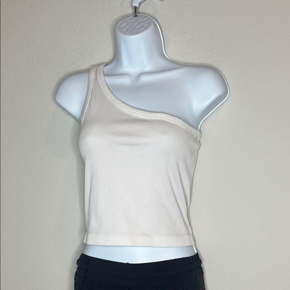 Elegant One-Shoulder Cream Ribbed Tank Top